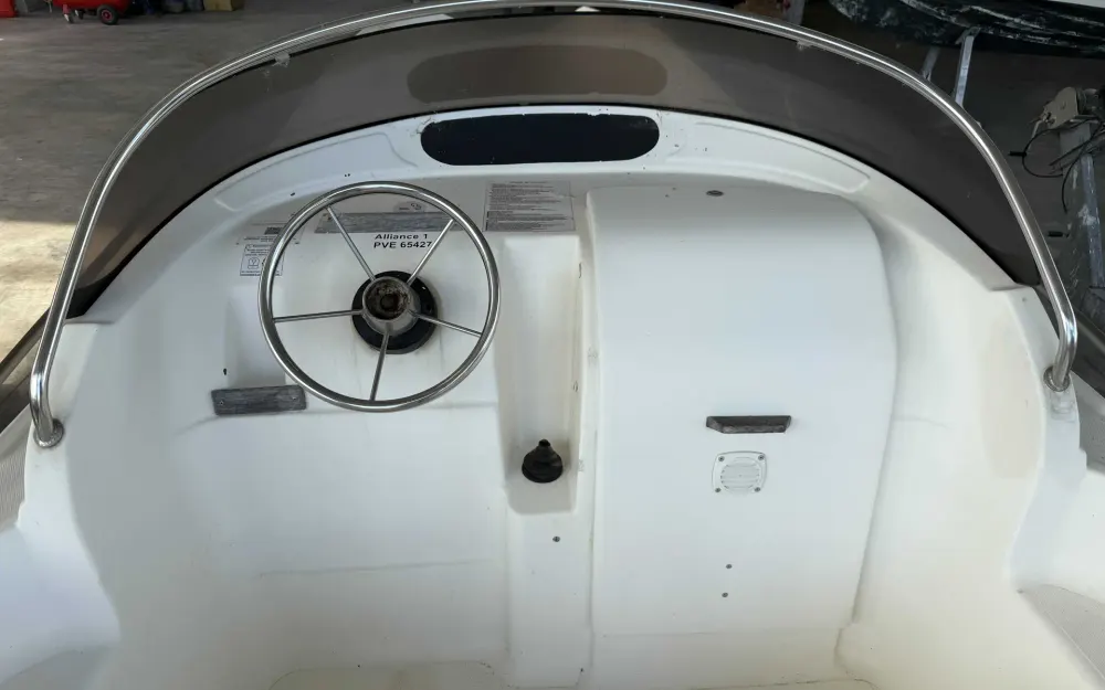 slider 4 B2 Marine Cap Ferret