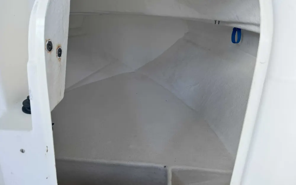 slider 6 B2 Marine Cap Ferret