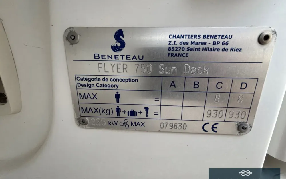 slider 24 Beneteau Flyer 750 Sun Deck
