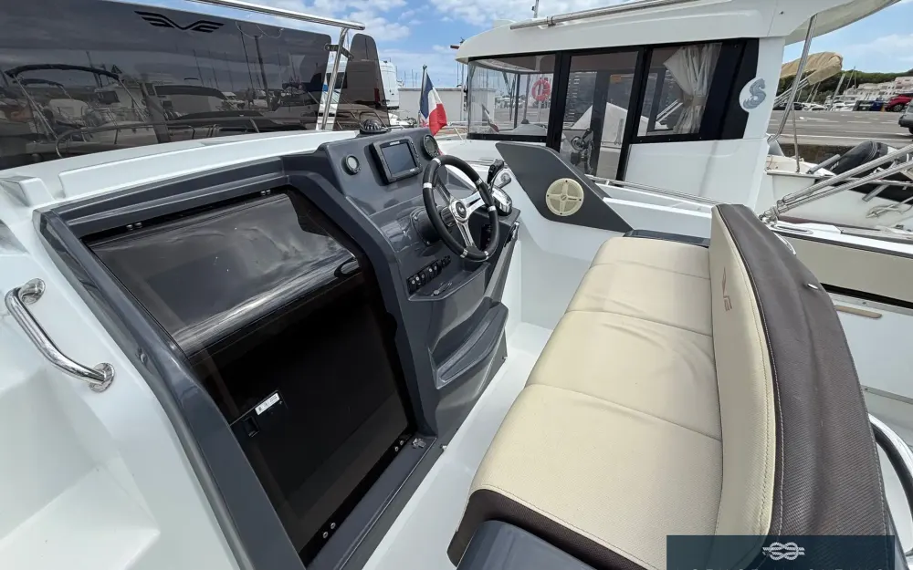 slider 9 Beneteau Flyer 7 SUNdeck