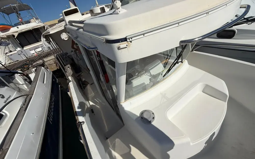slider 3 Beneteau Antares 700 Fishing