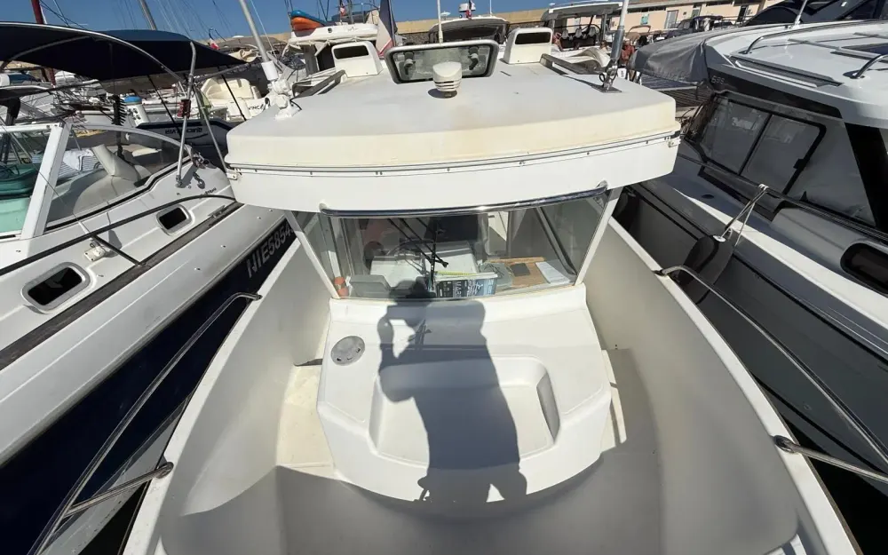 slider 6 Beneteau Antares 700 Fishing