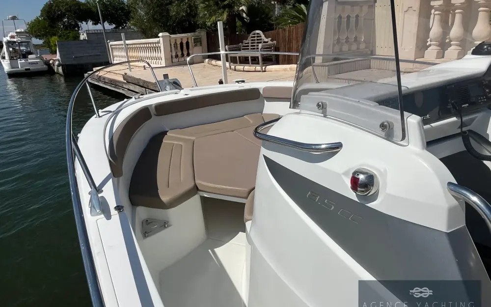 slider 10 Jeanneau Cap Camarat 8.5 CC