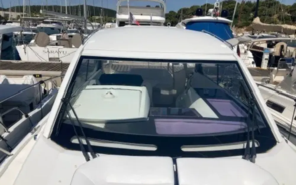 slider 26 Jeanneau Leader 9