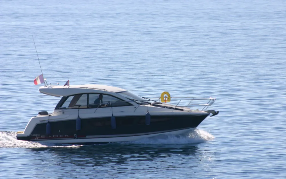 slider 6 Jeanneau Leader 9