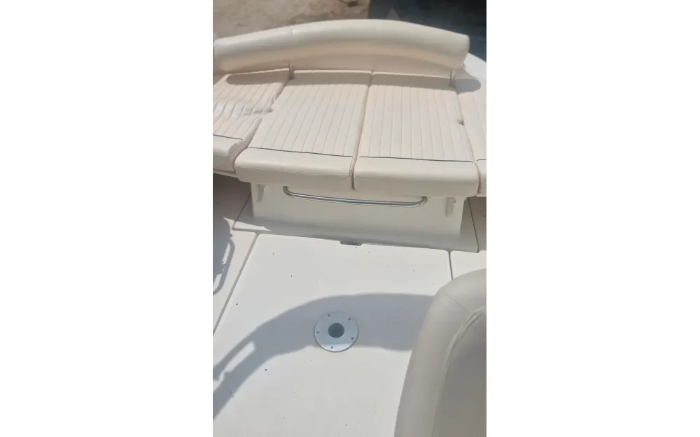 slider 2 Jeanneau Leader 705