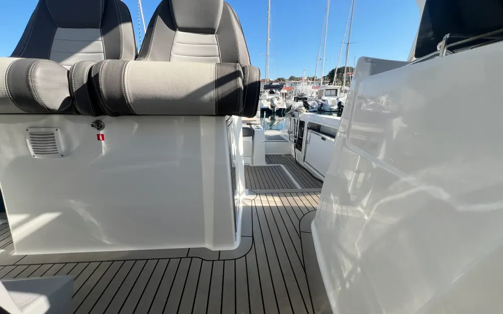 slider 29 Jeanneau Cap Camarat 9.0 WA