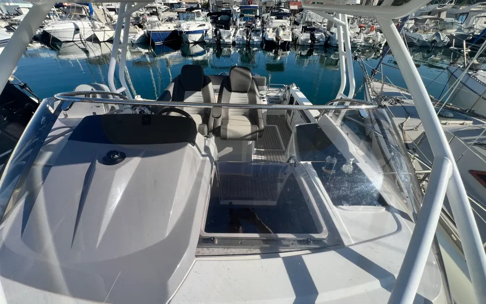 slider 4 Jeanneau Cap Camarat 9.0 WA