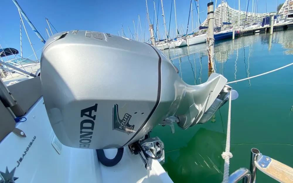 slider 18 Jeanneau  CAP CAMARAT 7.5 WA S2 