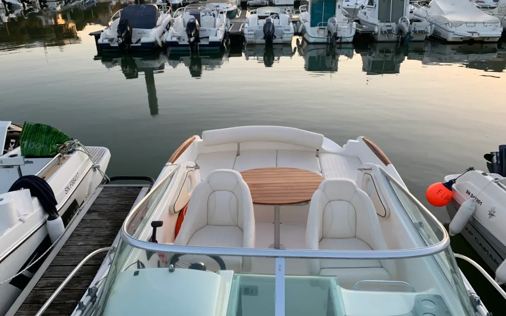 slider 5 Jeanneau Leader 705