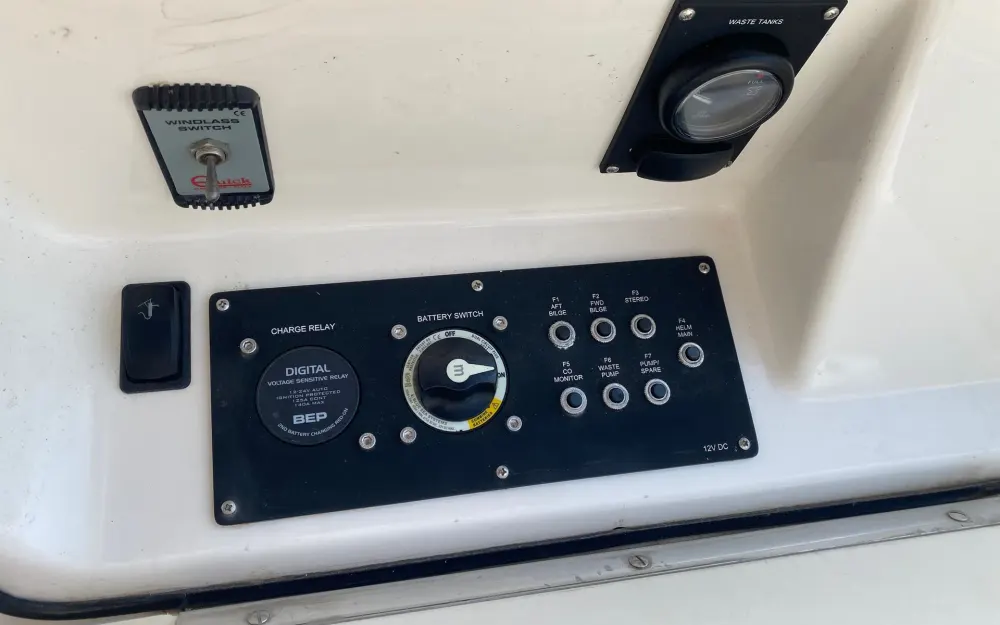 slider 31 Quicksilver Activ 755 Weekend