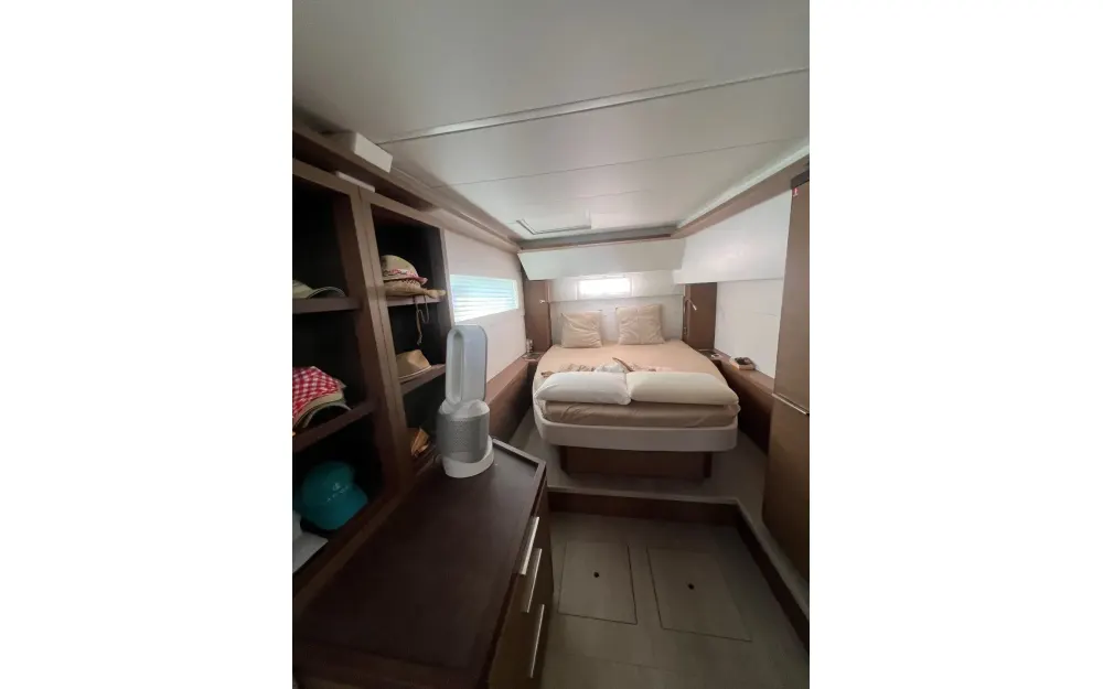 slider 11 Lagoon  46