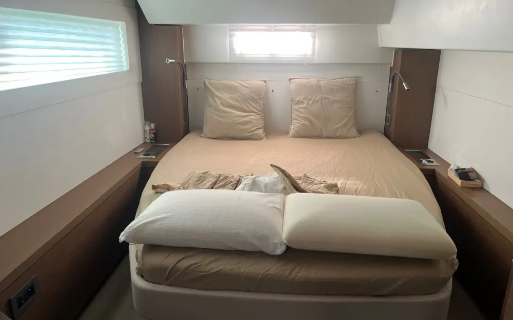 slider 12 Lagoon  46