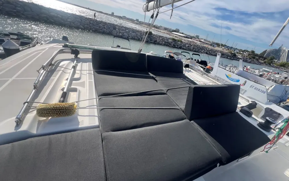 slider 17 Lagoon  46