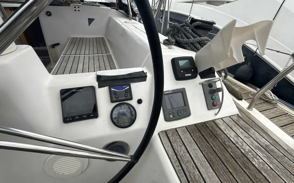 slider 12 Dufour  455Grand Large