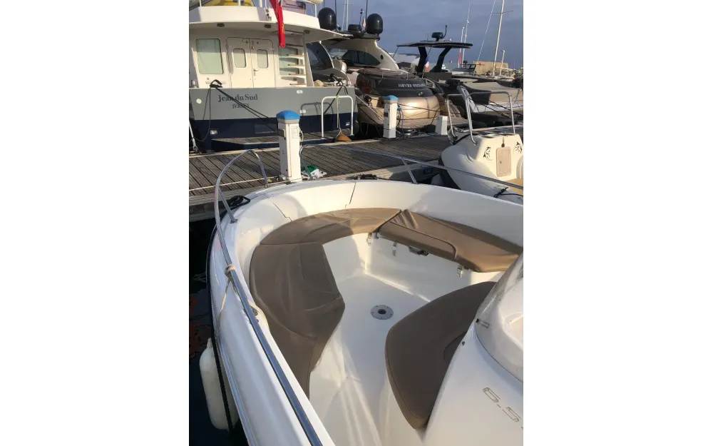 slider 5 Jeanneau Cap Camarat 6.5 Style