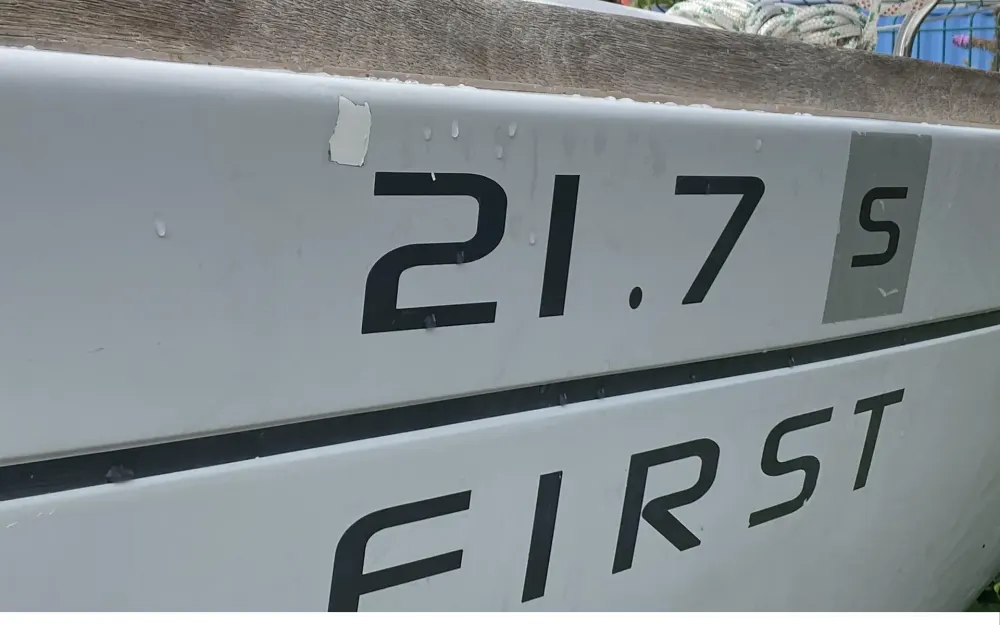 slider 2 Beneteau First 21.7