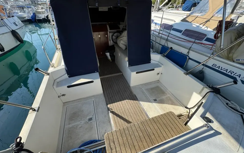 slider 7 Jeanneau Albatros 750