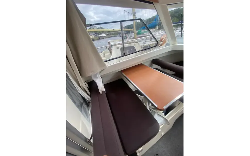 slider 9 Jeanneau Merry Fisher 645