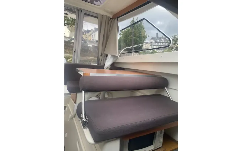 slider 10 Jeanneau Merry Fisher