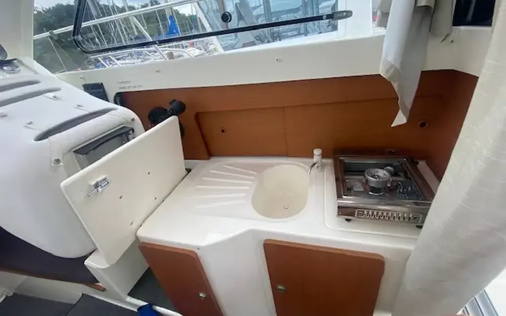 slider 12 Jeanneau Merry Fisher 645