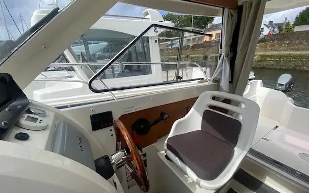 slider 2 Jeanneau Merry Fisher 645