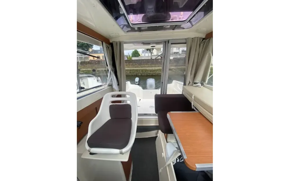 slider 8 Jeanneau Merry Fisher 645