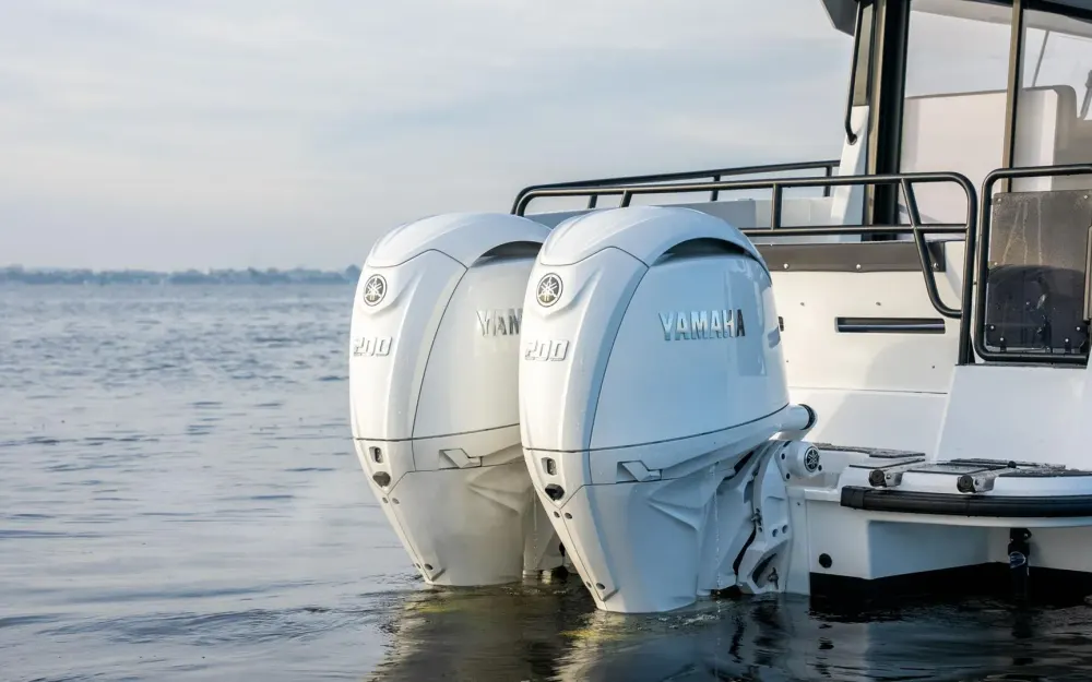 slider 8 YAMAHA F200LCB