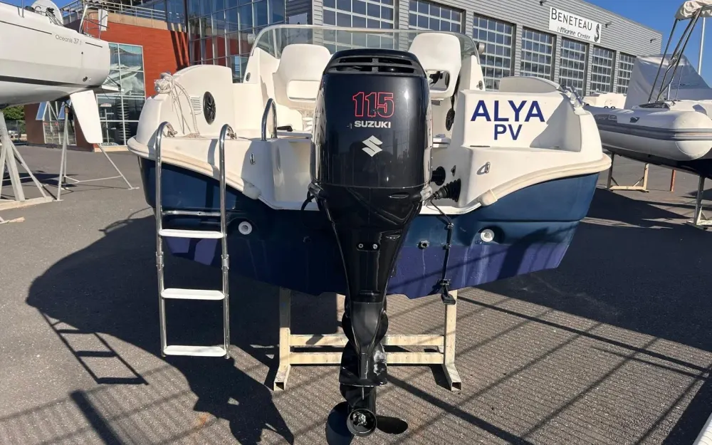slider 2 Beneteau Flyer 550 Cabine
