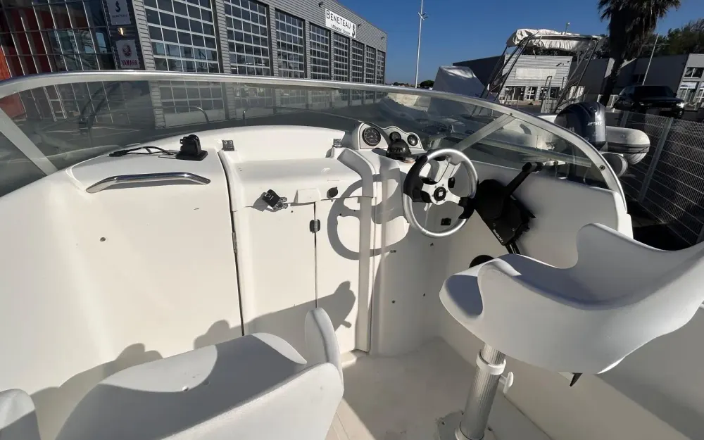 slider 7 Beneteau Flyer 550 Cabine