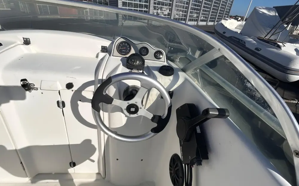 slider 8 Beneteau Flyer 550 Cabine