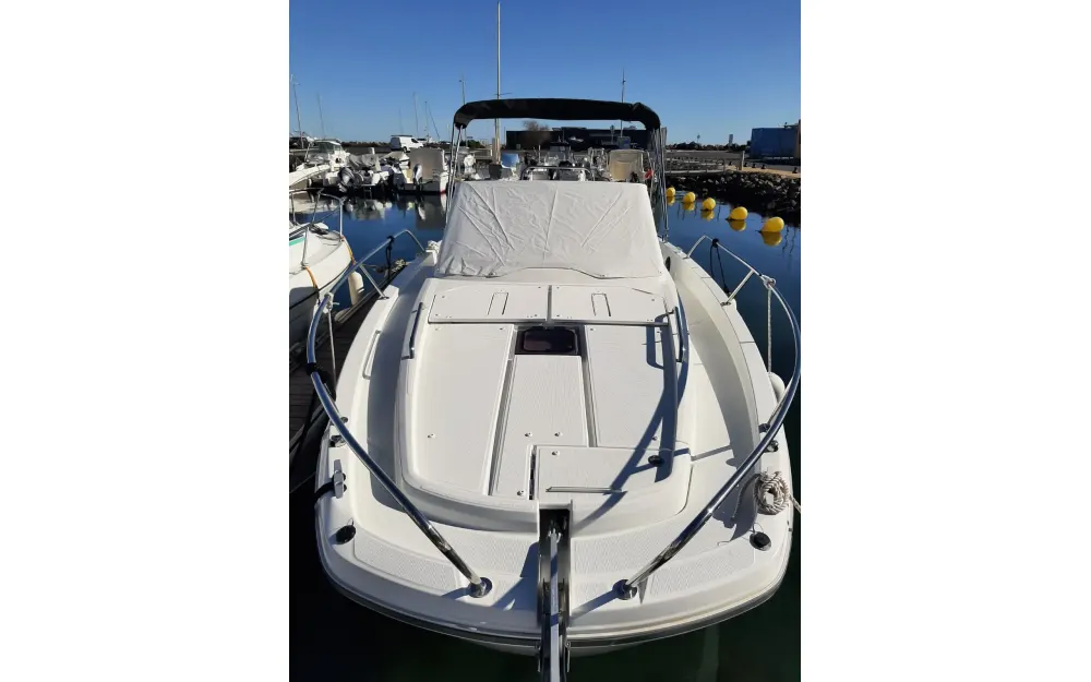 slider 1 Beneteau Flyer 8 SUNdeck V2
