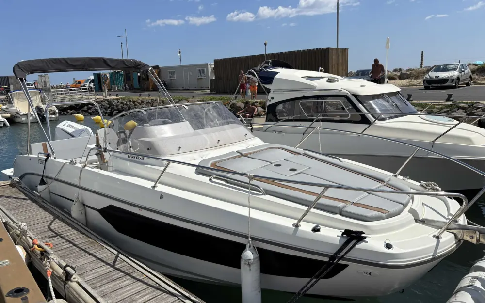 slider 2 Beneteau Flyer 8 SUNdeck V2
