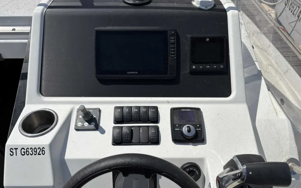 slider 8 Beneteau Flyer 8 SUNdeck V2