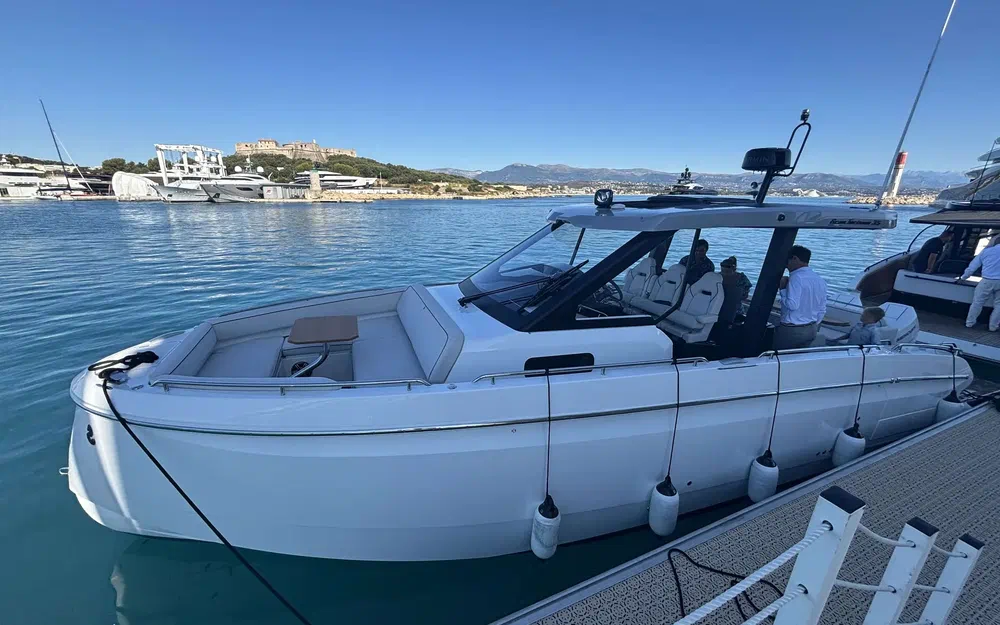 slider 0 Beneteau Gran Turismo 35