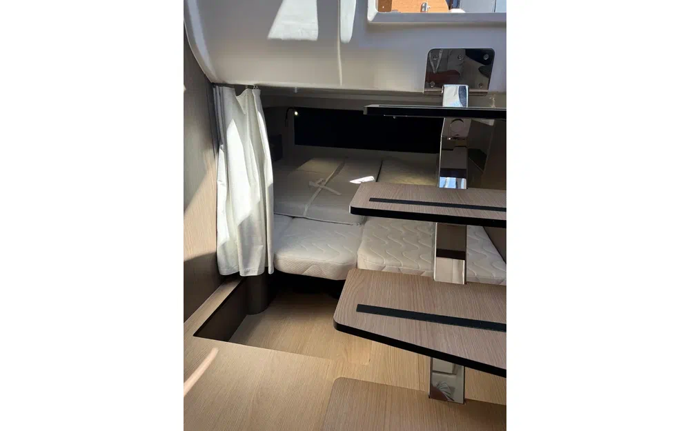 slider 10 Beneteau Gran Turismo 35