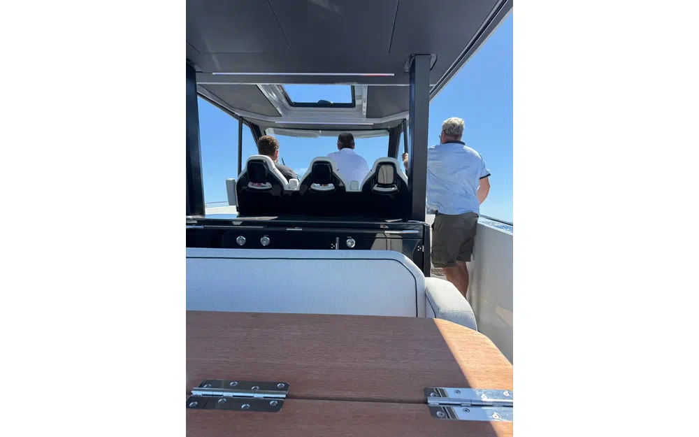 slider 12 Beneteau Gran Turismo 35