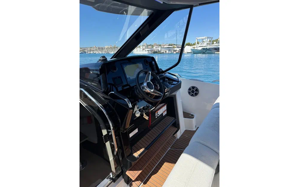 slider 5 Beneteau Gran Turismo 35