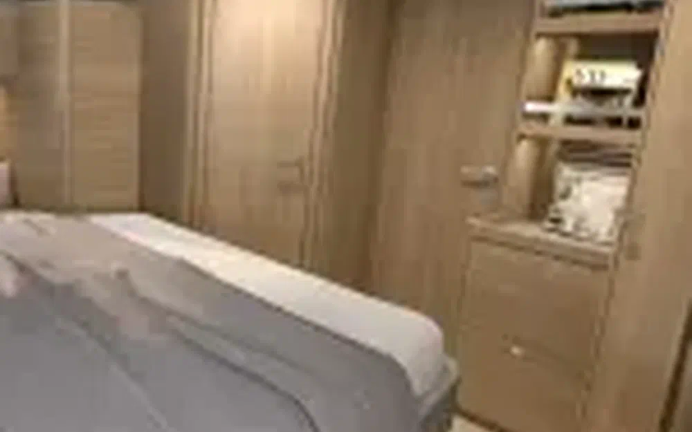 slider 14 Beneteau Oceanis 52