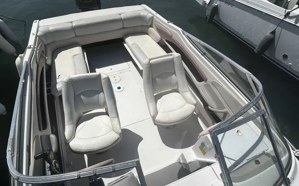 slider 6 Four Winns Sundowner 205