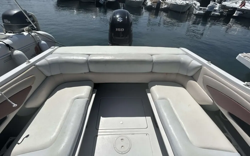 slider 8 Four Winns Sundowner 205