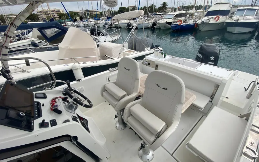 slider 3 Beneteau Flyer 8 SPACEdeck