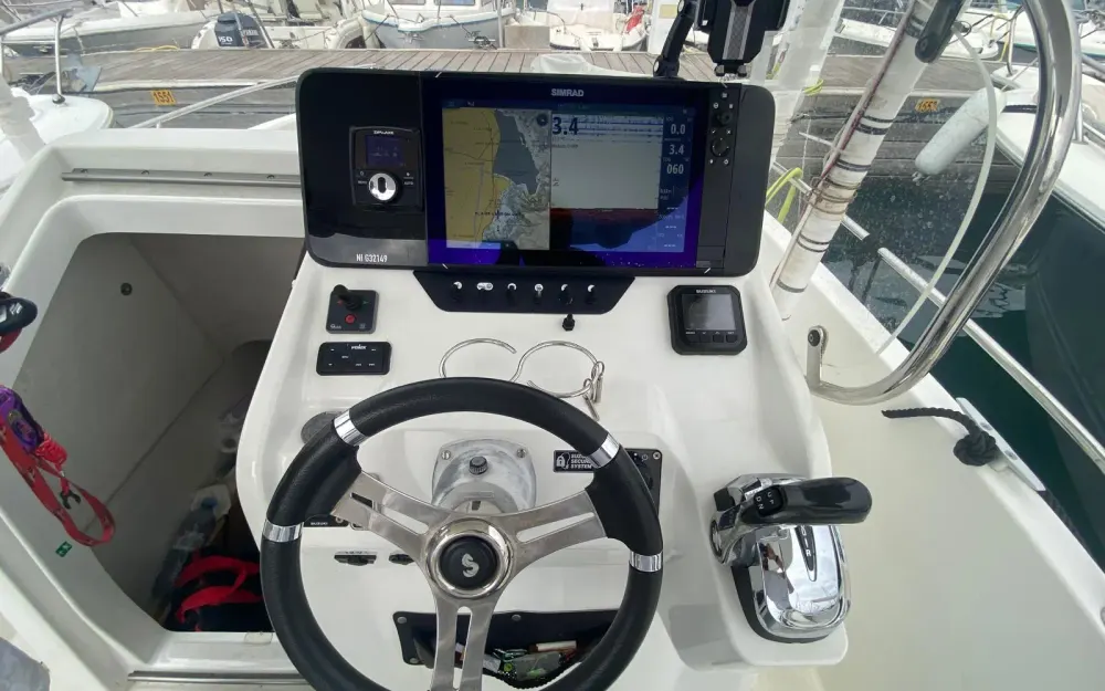 slider 6 Beneteau Flyer 8 SPACEdeck