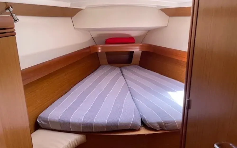 slider 12 Jeanneau SUN ODYSSEY 42 I GTE