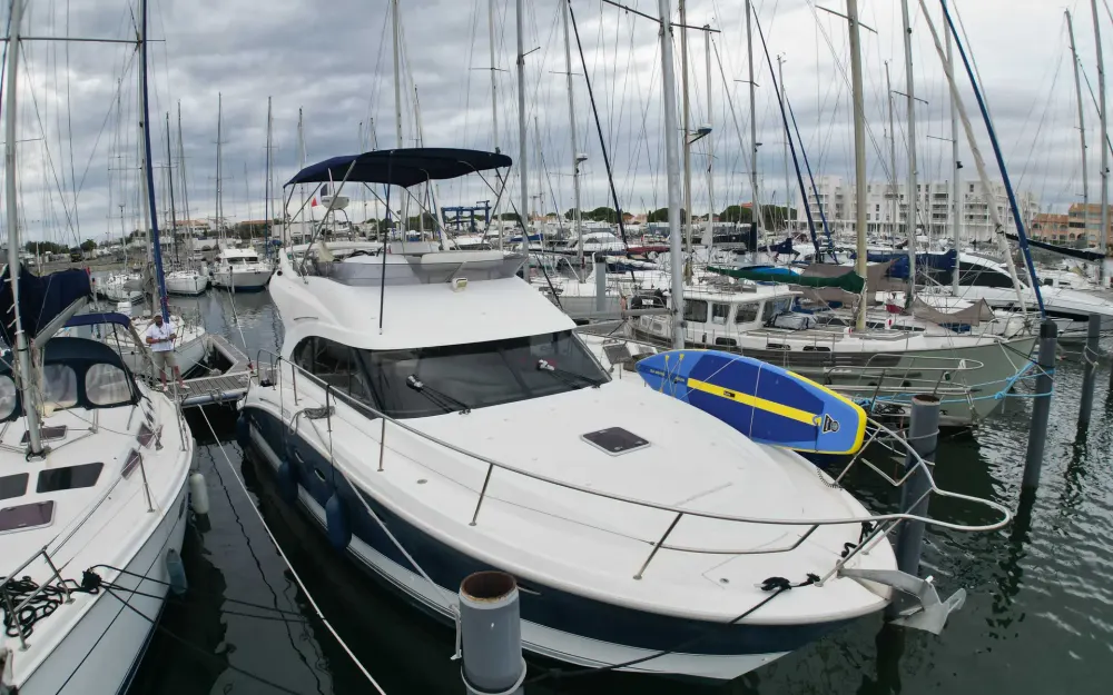 slider 0 Beneteau Antares 42