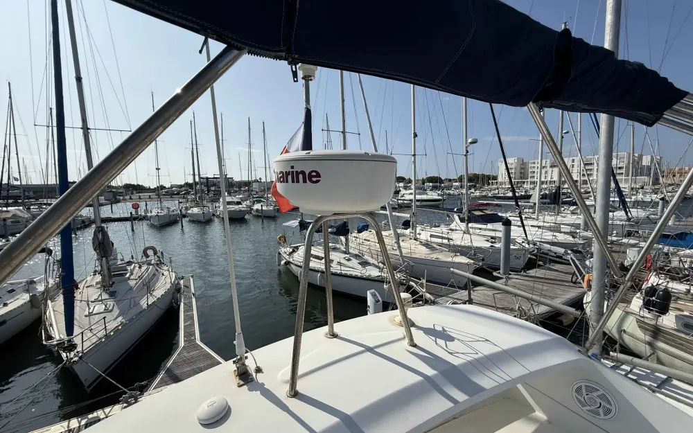 slider 16 Beneteau Antares 42