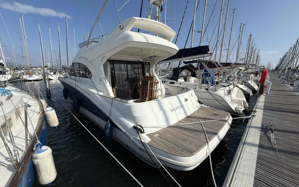 slider 1 Beneteau Antares 42