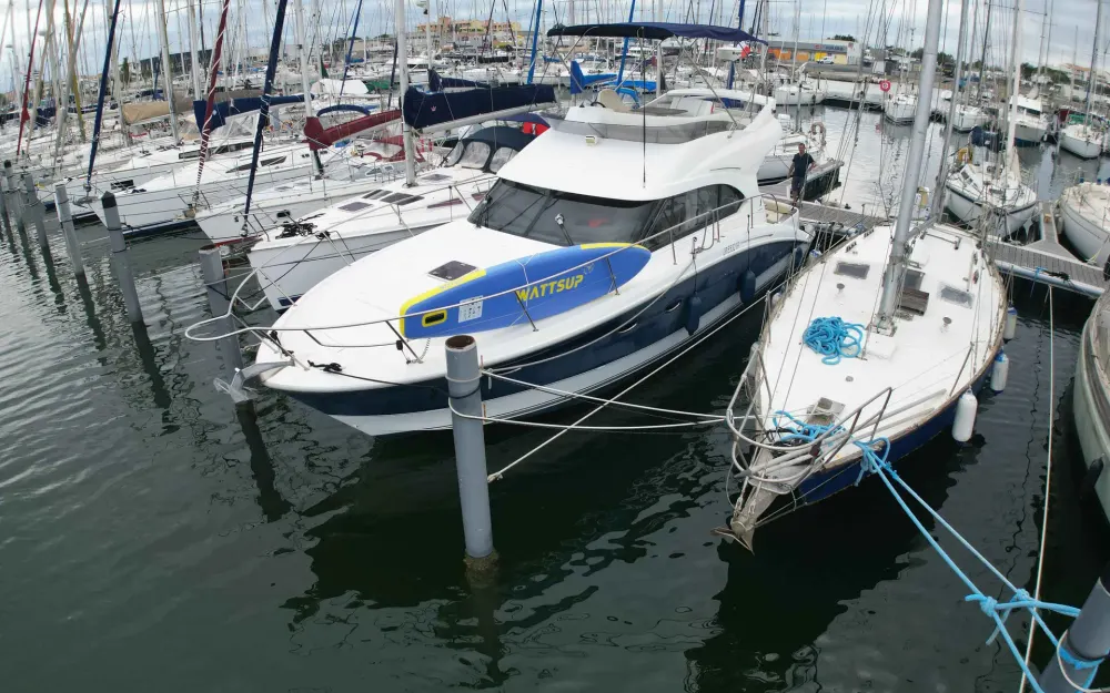 slider 4 Beneteau Antares 42