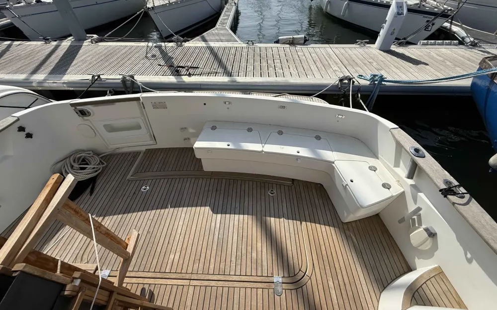 slider 7 Beneteau Antares 42