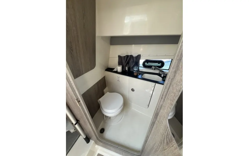 slider 7 Quicksilver Activ 875 Sundeck